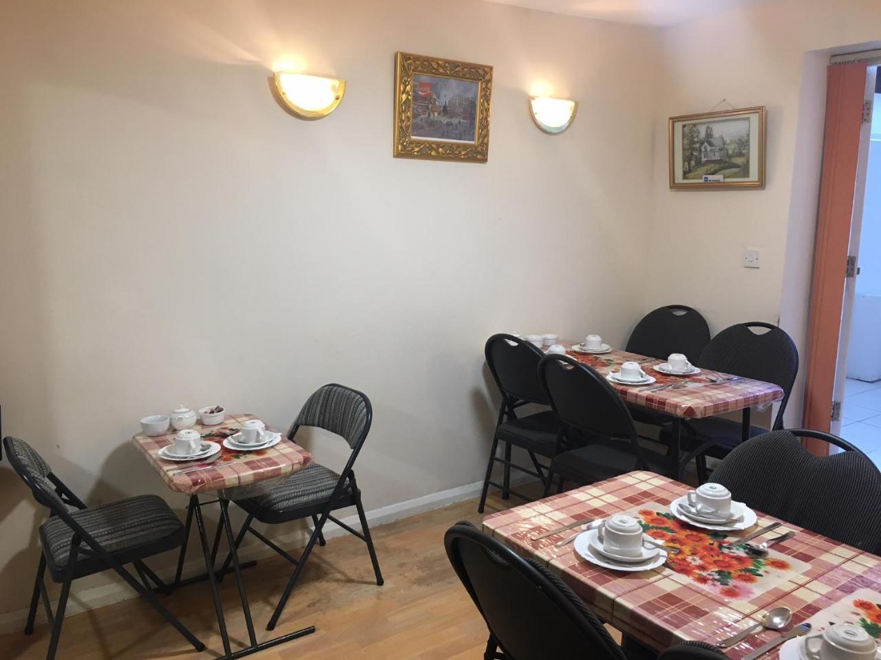 Romanos Hotel Лондон Екстериор снимка
