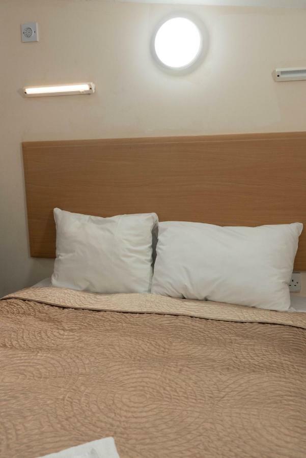Romanos Hotel Лондон Екстериор снимка